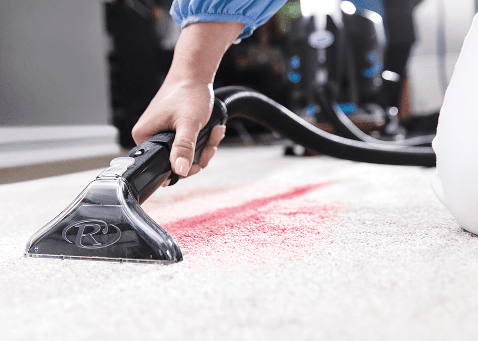 Rainbow SRX carpet cleaning with MiniJet